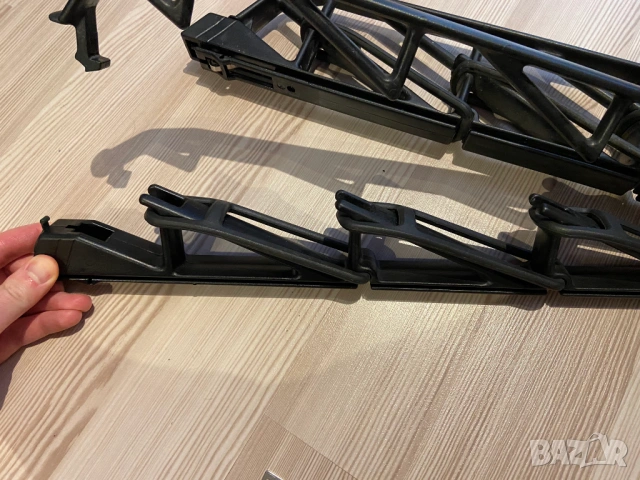 Оригинален BMW багажник за 3 чифта ски (БМВ), ски стойки, снимка 2 - Аксесоари и консумативи - 53476154