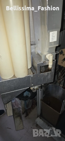 Продавам вендинг автомат Зануси Венеция LX, снимка 5 - Вендинг машини - 51982061