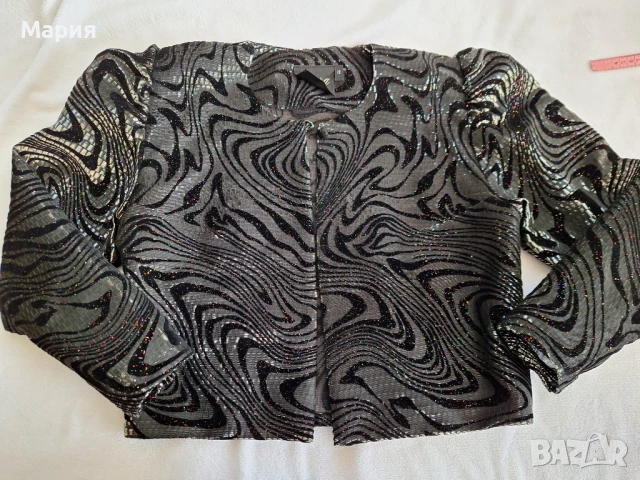 Елегантно сако с брокат М - 10 лв