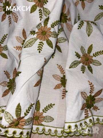 Разкошна памучна бяла покривка за кръгла маса с богата цветна красива бродерия и кант, снимка 2 - Покривки за маси - 53937539