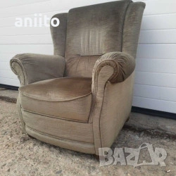 Подарява се меко ретро кресло/ фотьойл-в добро състояние,удобен.за Варна.