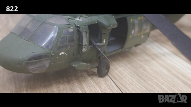 UH-60 "Black Hawk" /model-1:350/, снимка 7 - Колекции - 52956537