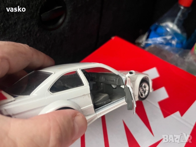 BMW Burago Italy 1:24, снимка 7 - Колекции - 52857850