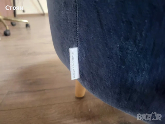 Синя кръгла табуретка от плат, снимка 2 - Дивани и мека мебел - 51956027