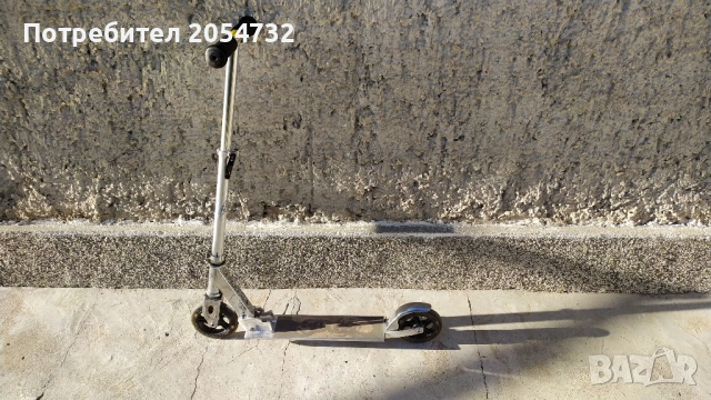 Сгъваема тротинетка с крачна спирачка, снимка 2 - Скейтборд, ховърборд, уейвборд - 51513925