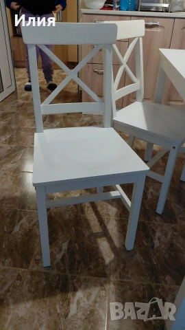 маса с 4 стола комплект , снимка 3 - Маси - 53726181