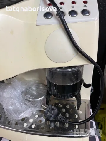 Кафемашина с мелачка на кафе, снимка 2 - Кафемашини - 50264966