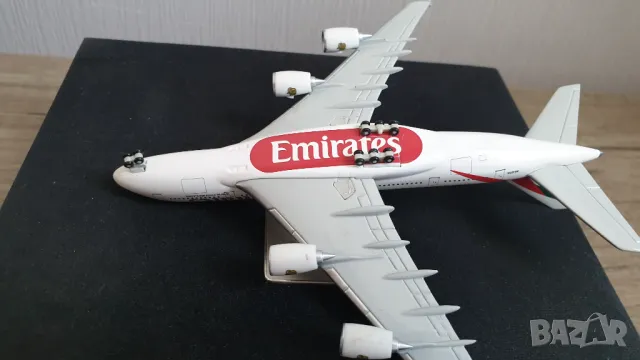 Макет на самолет Airbus A380, снимка 10 - Антикварни и старинни предмети - 46925575