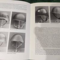 Малък справочник за военни каски, снимка 4 - Енциклопедии, справочници - 45735929