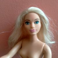 Колекционерска кукла Barbie Барби Mattel FXP00 N511, снимка 5 - Колекции - 45383904