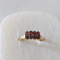Златен пръстен с естествени гранати, снимка 4 - Пръстени - 44972876