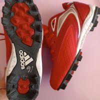 Оригинални детски футболни обувки Адидас , снимка 1 - Футбол - 45079755