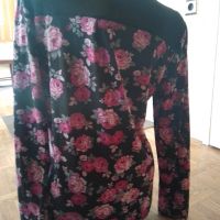 Дамска блуза на цветя, снимка 6 - Блузи с дълъг ръкав и пуловери - 45380533