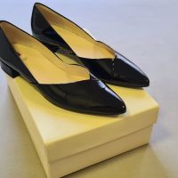 Елегантни лачени обувки с нисък ток Högl №38, снимка 2 - Дамски ежедневни обувки - 45491635