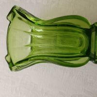  Ваза Арт Деко зелено стъкло - 1920-1930г, снимка 1 - Други ценни предмети - 45401866