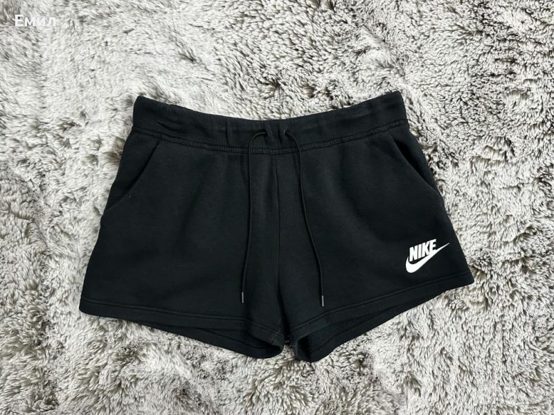 Дамски шорти Nike Rally Shorts, Размер XL, снимка 1