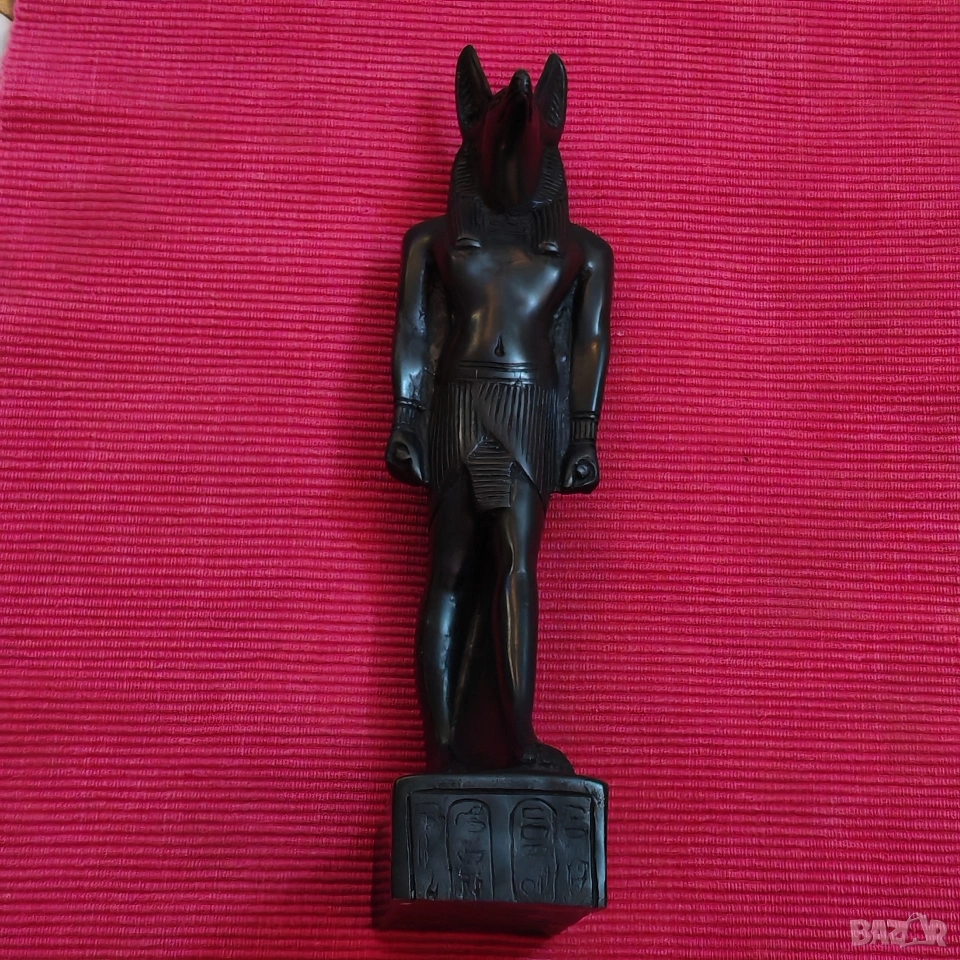 Статуетка на египетския бог на задгробния живот,Анубис. , снимка 1