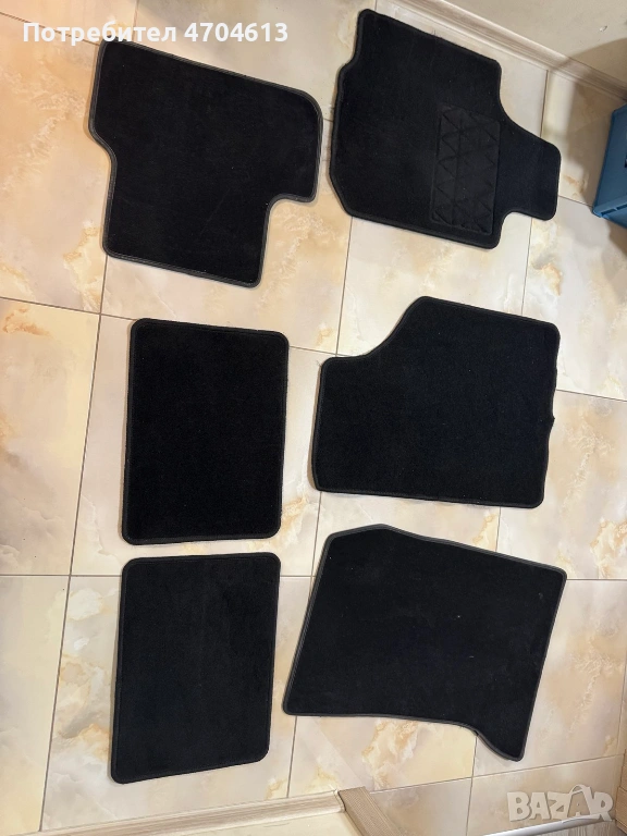 Комплект стелки за Мерцедес Mercedes Cla седан само за 30Eur., снимка 1