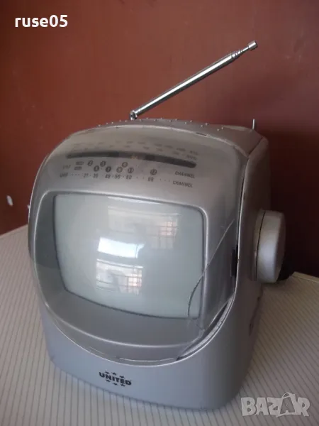 Телевизор черно-бял "UNITED - UTV8002R" с радио стар работещ, снимка 1