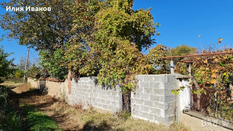 Продава КЪЩА с двор, снимка 1