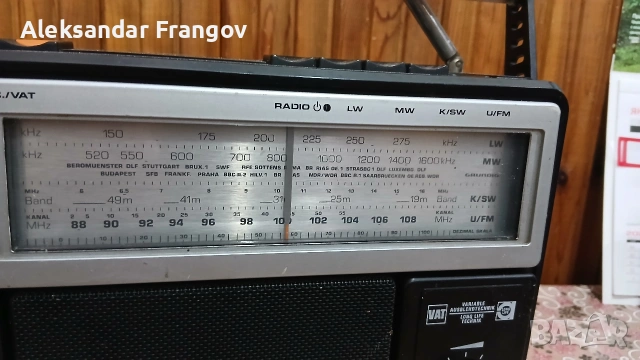 GRUNDIG RR 220 , снимка 4 - Радиокасетофони, транзистори - 53132231