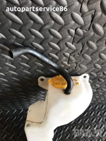 Резервоар за охладителна течност за Subaru Legacy 2.0D (2003–2009) 45150AG020, снимка 2 - Части - 54227914