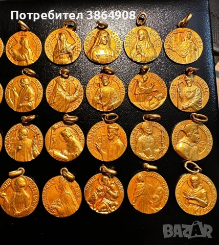 Колекция позлатени католически медальони, снимка 3 - Антикварни и старинни предмети - 54066137