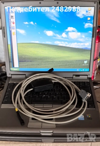 Лаптоп с програми и кабели за програмиране на монетници