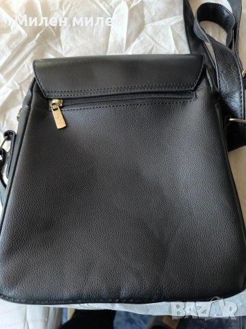продавам чисто нови мъжки чантички, снимка 8 - Чанти - 53160422