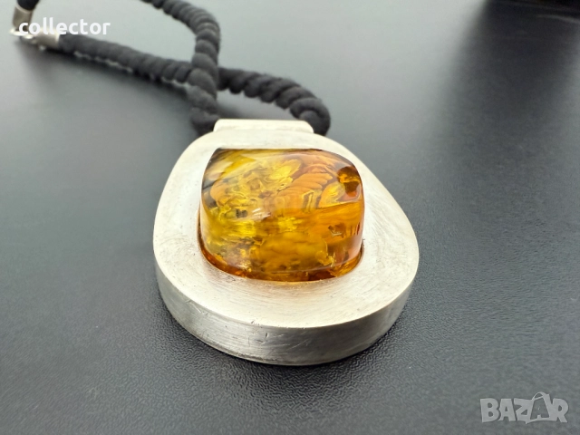 Сребърен медальон с Кехлибар. №7414, снимка 12 - Колиета, медальони, синджири - 51940569