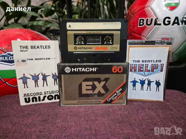 Касетен дек HITACHI D-85s с отличен външен вид, без липси и надрасквания + подарък, снимка 8 - Декове - 53193341