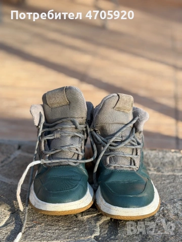 Обувки Adidas оригинални 40 номер, снимка 3 - Маратонки - 53524952