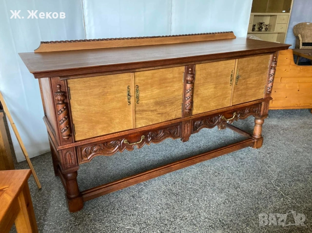Масивен дървен контрабюфет с дърворезба, снимка 7 - Скринове - 53643354
