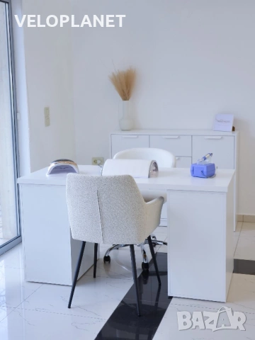 Търся маникюристка гр. Русе, снимка 2 - Маникюристки - 52327434