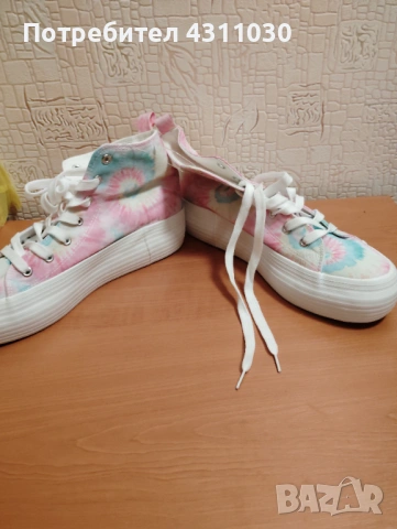 Високи цветни кецове нови, номер 41, снимка 2 - Кецове - 53427683