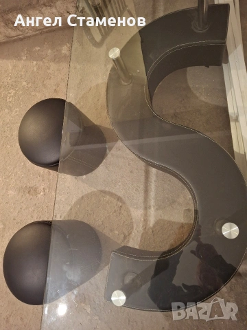 Продавам стъклена маса., снимка 2 - Маси - 53971636