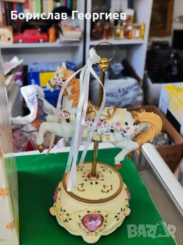 Нова музикална въртележка с кон полирезин, снимка 2 - Статуетки - 49808037