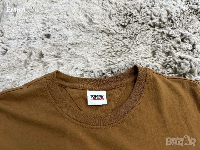 Мъжка тениска Tommy Hilfiger Essential Graphic Logo T-Shirt, Размер L, снимка 3 - Тениски - 46351104