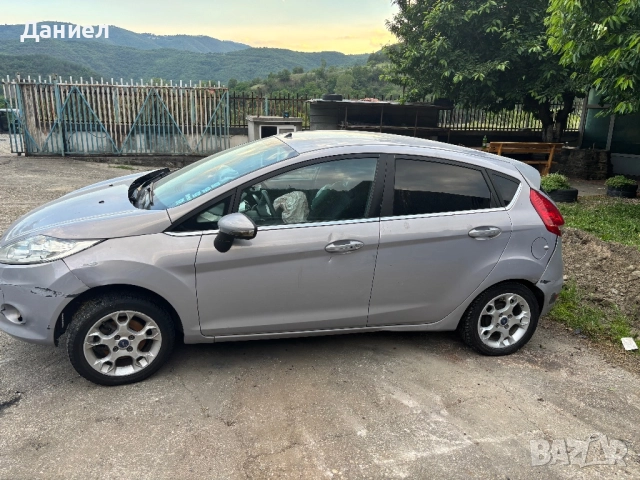 Форд Фиеста 2013 1.4 газ бензин , снимка 4 - Автомобили и джипове - 51715516