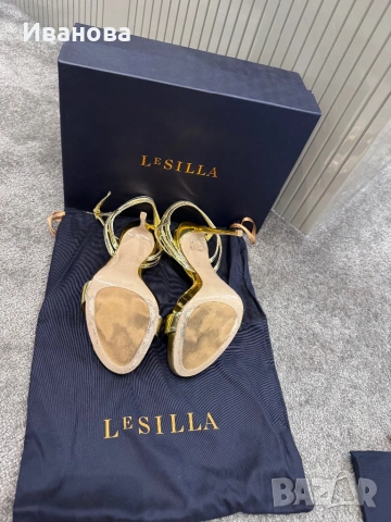 Оригинални сандали LeSILLA огледално златно, снимка 10 - Сандали - 53821411