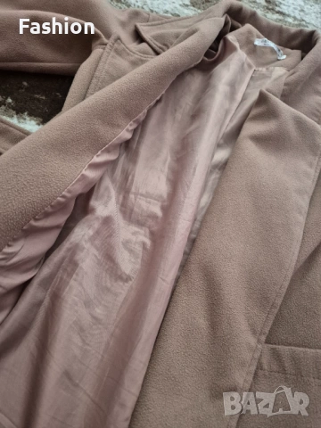 Дамско бежово палто, снимка 3 - Палта, манта - 53403244