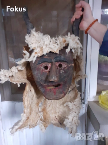 Стара автентична кукерска маска дърво дърворезба овча кожа, снимка 2 - Антикварни и старинни предмети - 54044033