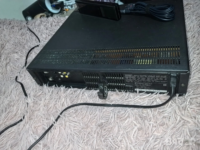 Видеорекордер Hitachi VT-P88, снимка 3 - Плейъри, домашно кино, прожектори - 53599150