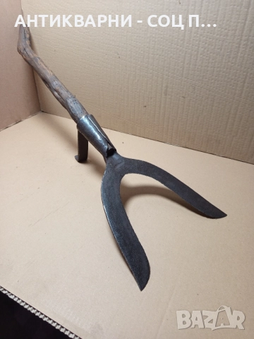 Стар Ръчно Кован Земеделски Инструмент От Старото Време., снимка 5 - Антикварни и старинни предмети - 51713369