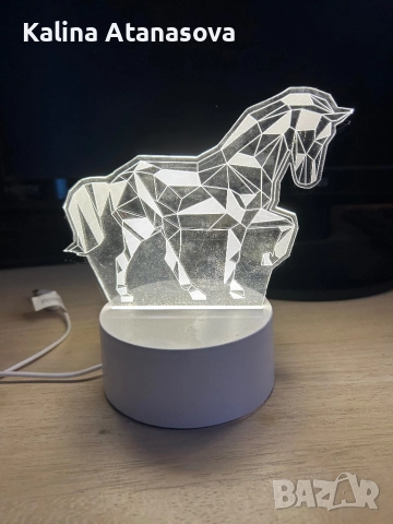 Нощна лампа с формата на кон, снимка 2 - Друга електроника - 52204697