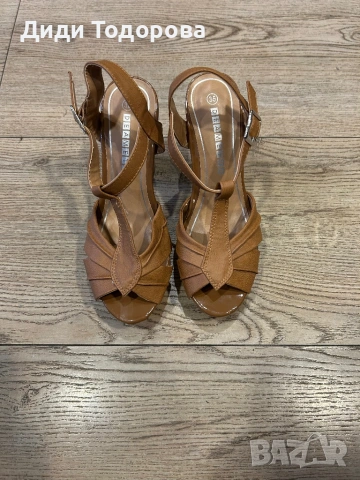 Дамски сандали