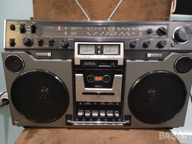 Радиокасетофон AIWA TPR 950  Boombox Ghettoblaster, снимка 3 - Радиокасетофони, транзистори - 48072641