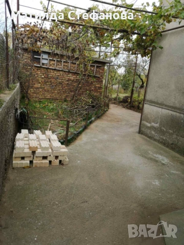 Къща близнак в с. Страшимирово – 200 кв.м обща площ с гараж, склад и висок тавански етаж!, снимка 6 - Къщи - 53094127