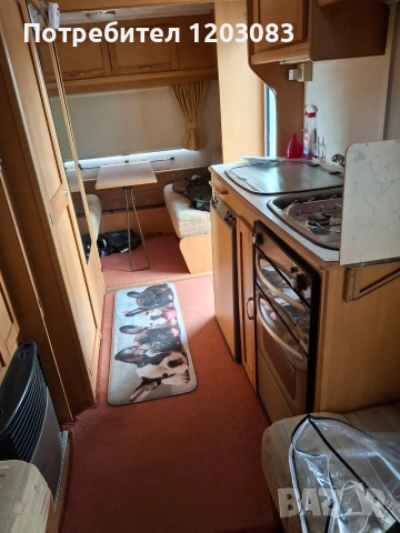 Каравана в отлично състояние.