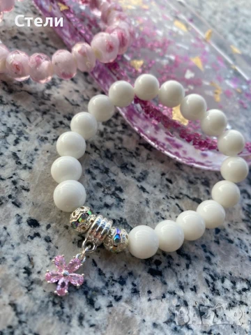 Гривна от стъклени мъниста, снимка 3 - Гривни - 51301931